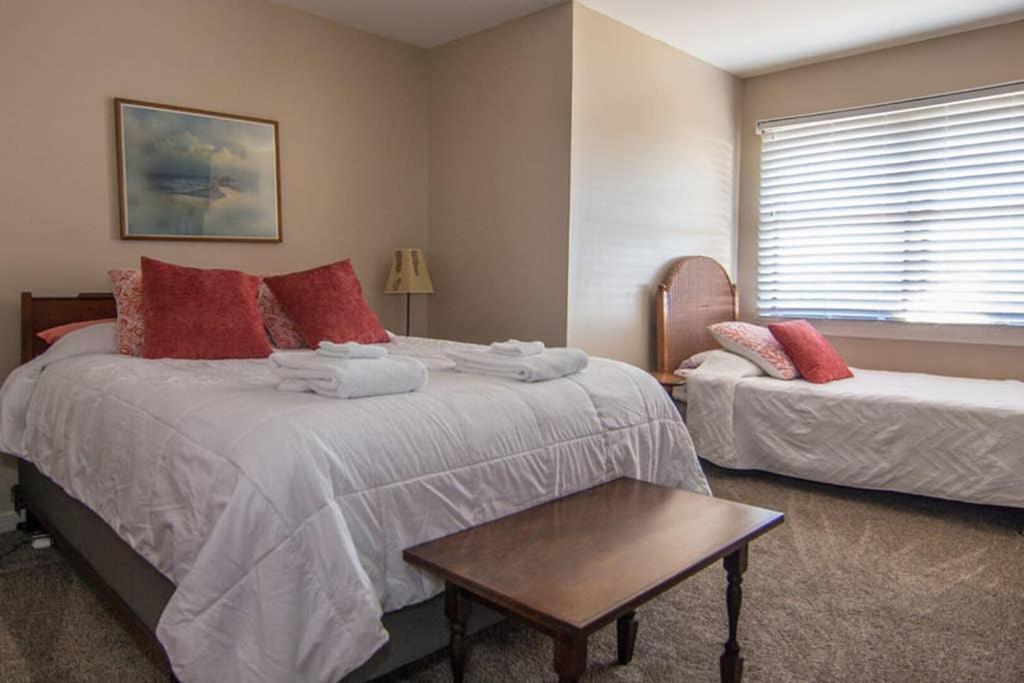 Harbor Island Pelican Point Unobstructed Beach Views Beach Access Out Back Door! מראה חיצוני תמונה